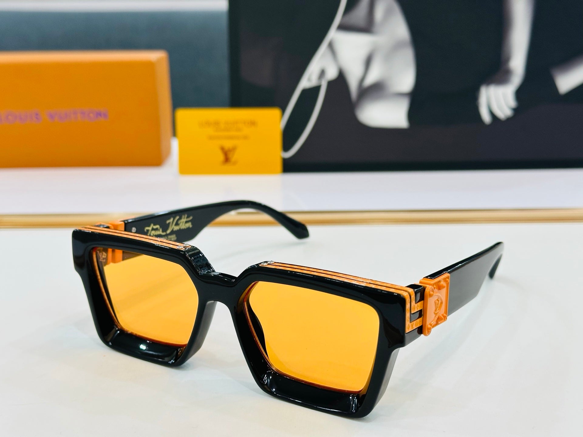 LOUIS VUITTON RECTANGLE SUNGLASSES 574800 IN ACETATE