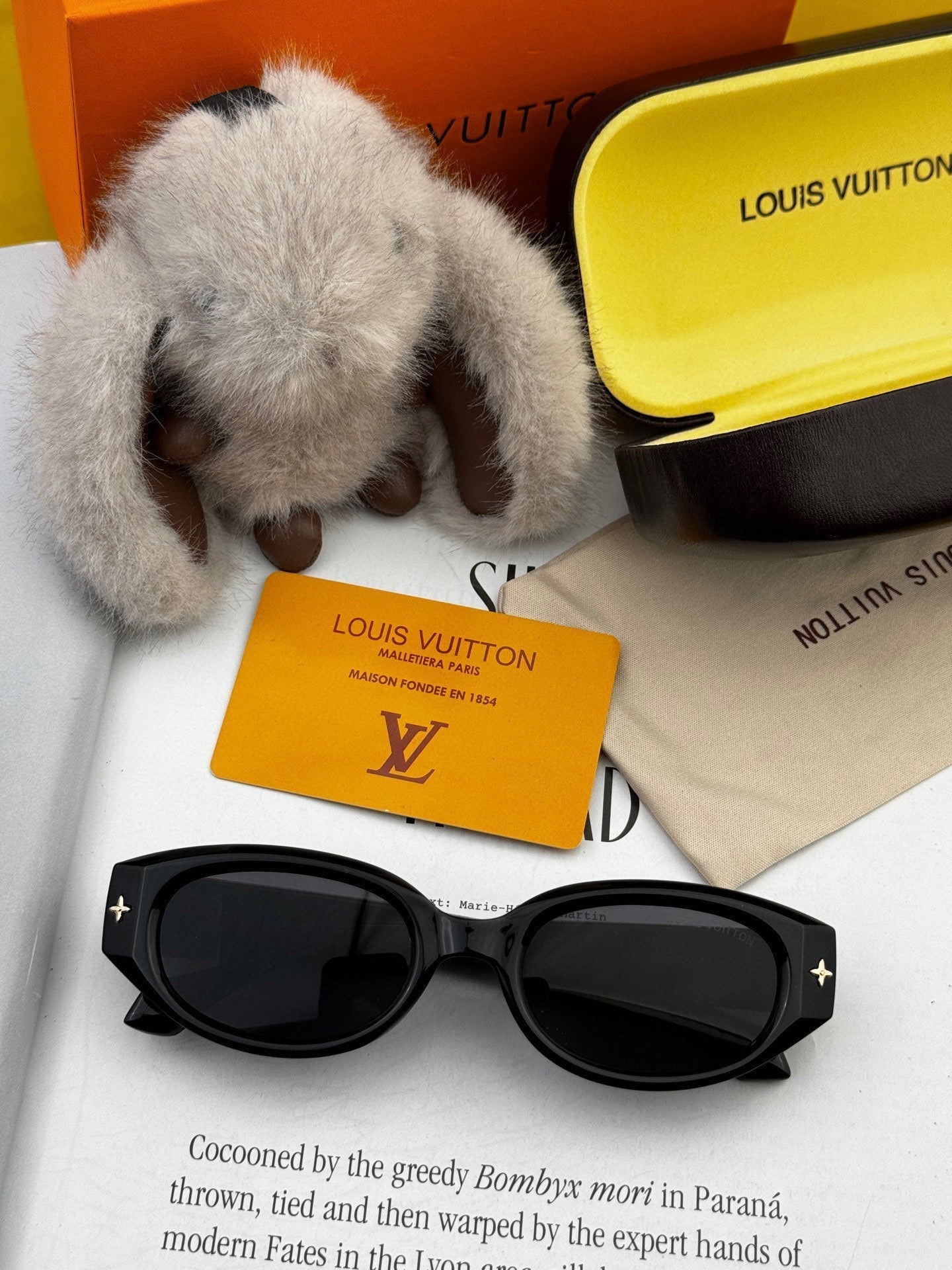 LOUIS VUITTON CAT EYE SUNGLASSES L1335 IN BLACK ACETATE