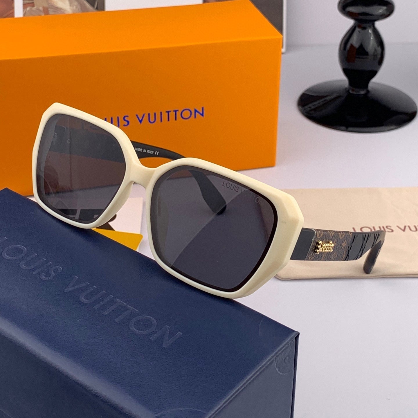 LOUIS VUITTON SQUARE SUNGLASSES L7132 IN ACETATE