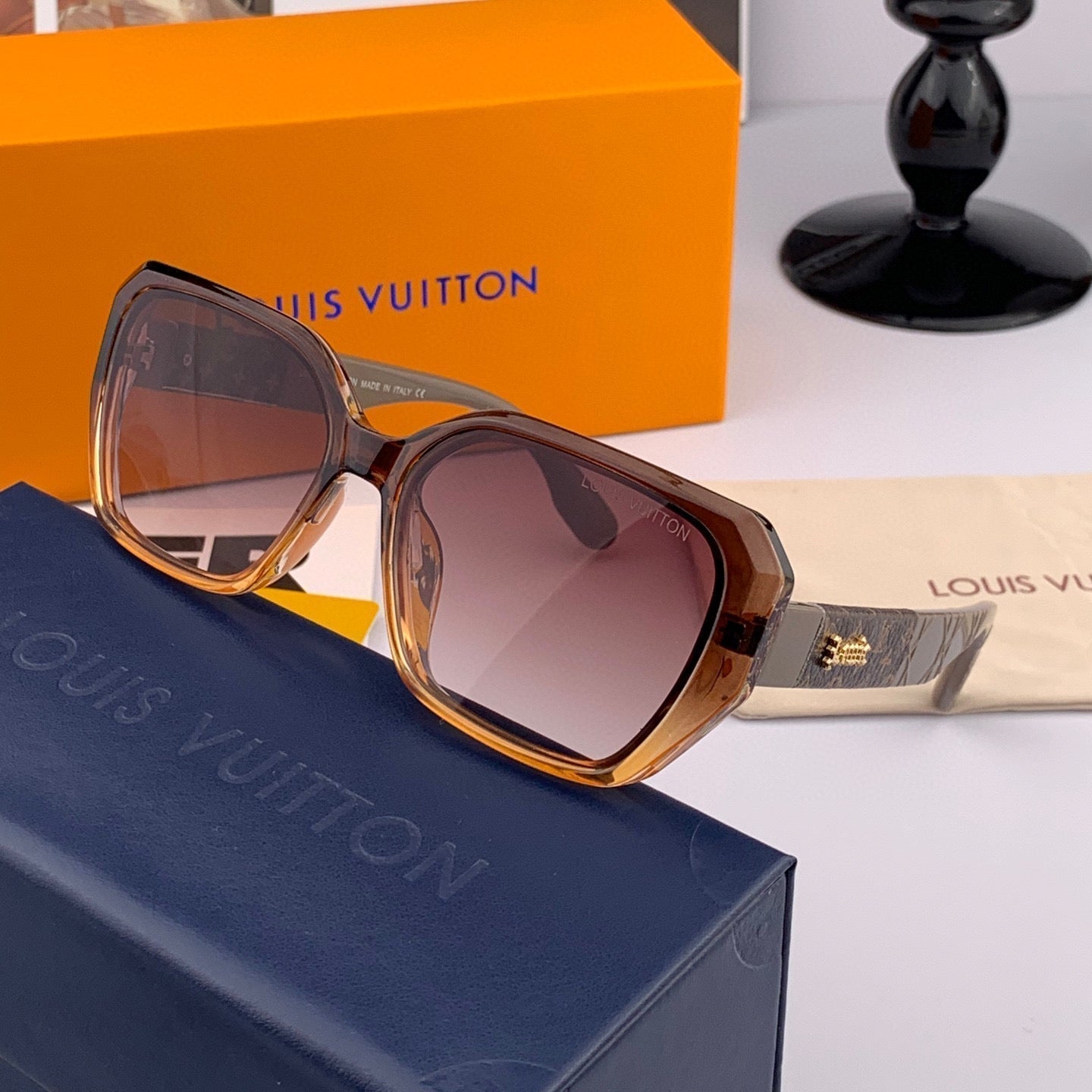 LOUIS VUITTON SQUARE SUNGLASSES L7132 IN ACETATE