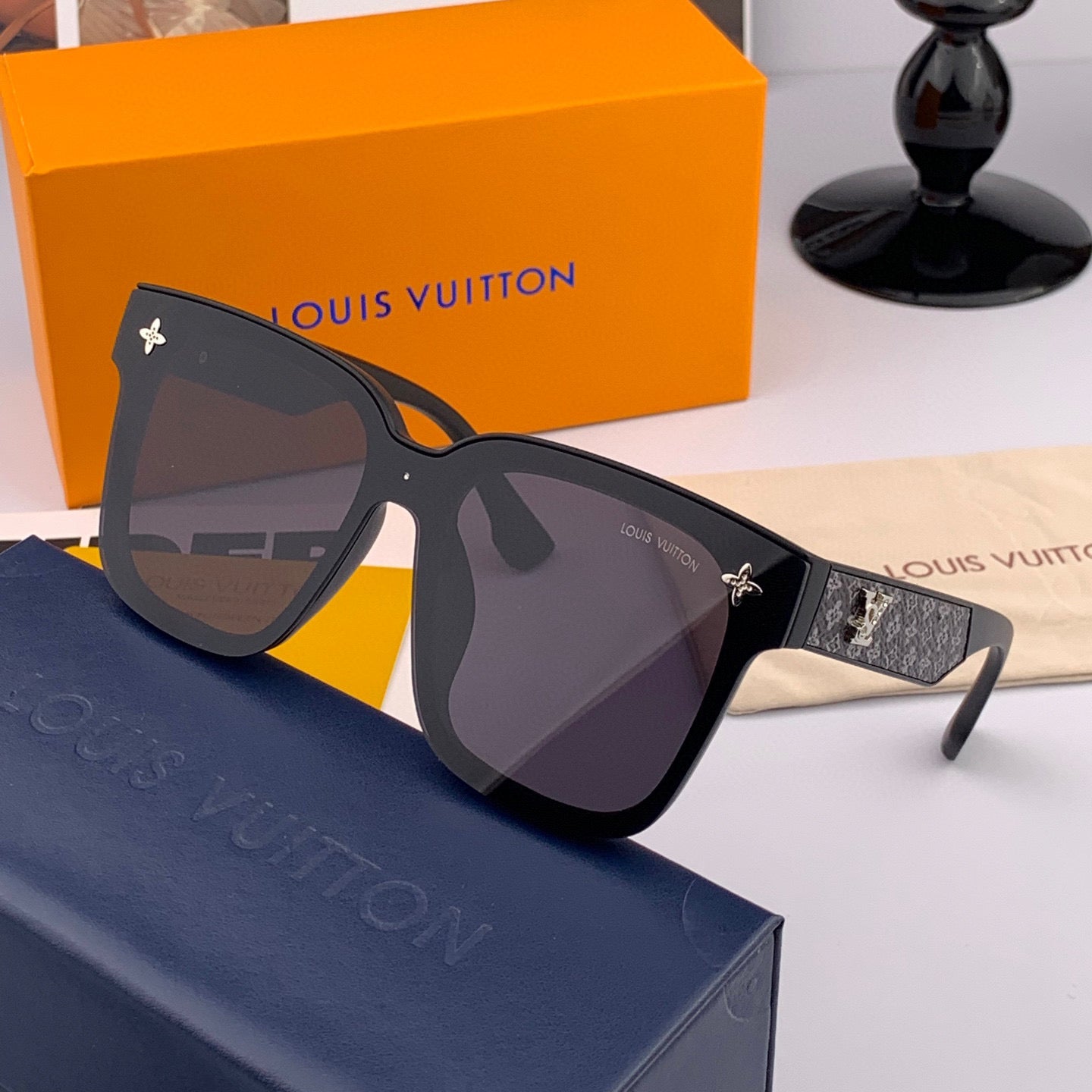 LOUIS VUITTON SQUARE ROUND SUNGLASSES L6303 IN ACETATE