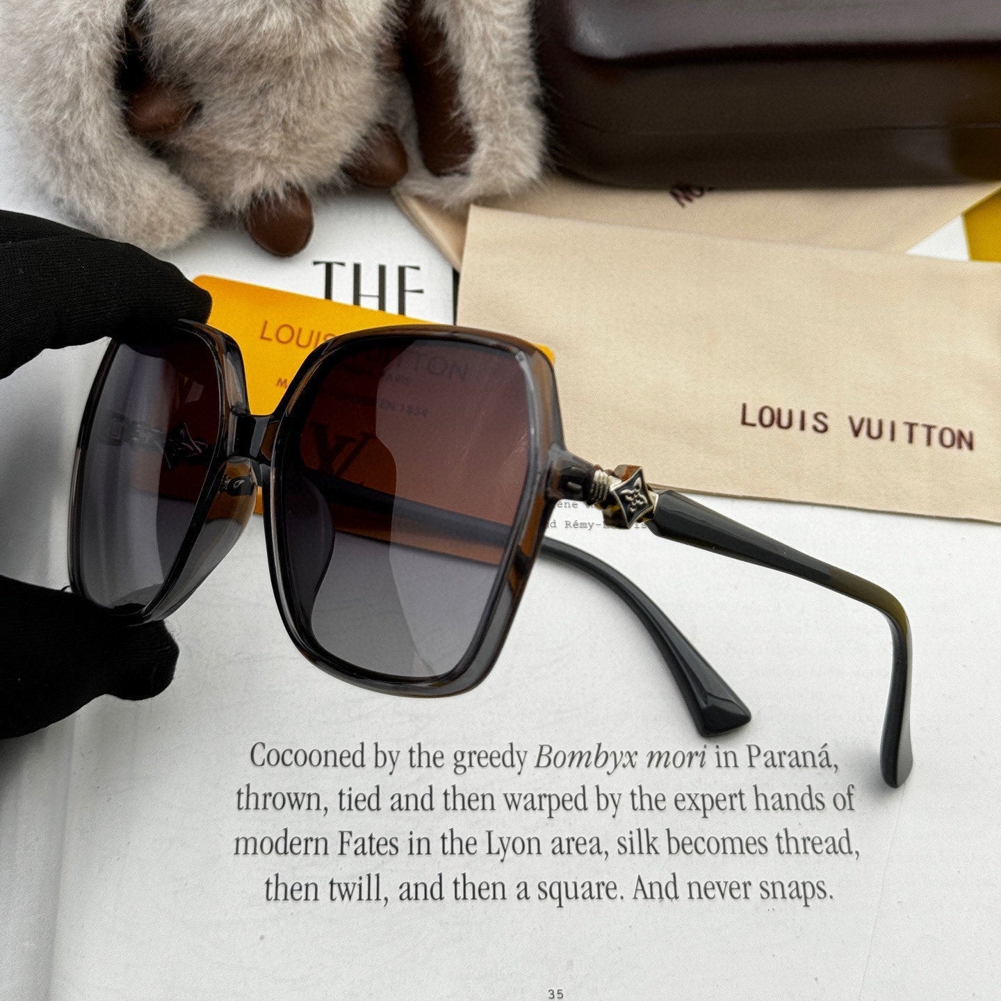 LOUIS VUITTON SQUARE SUNGLASSES L4612 IN ACETATE