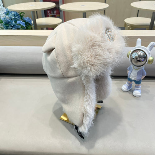 CHANEL TRAPPER HAT IN WHITE SUEDE AND LAMB FUR 429971