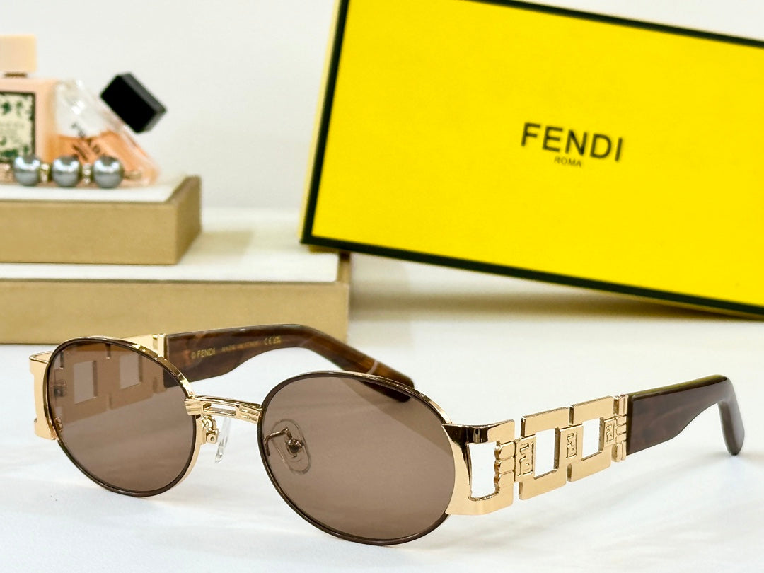 FIRST CRYSTAL OVAL FRAME SUNGLASSES 7076 IN METAL